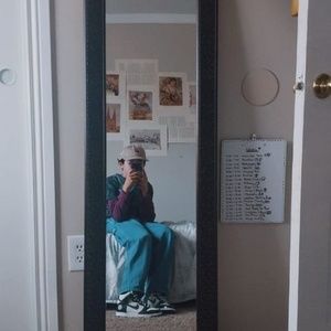 Meet your Posher, Roman